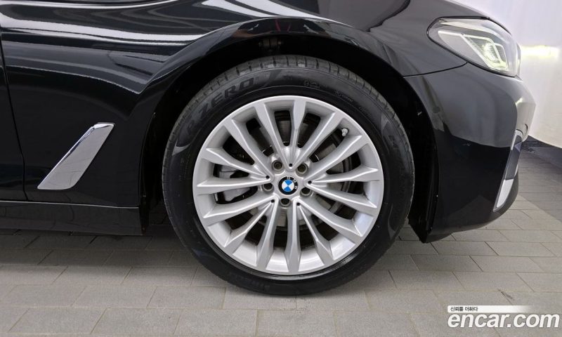 BMW 5-Series 523D Luxury