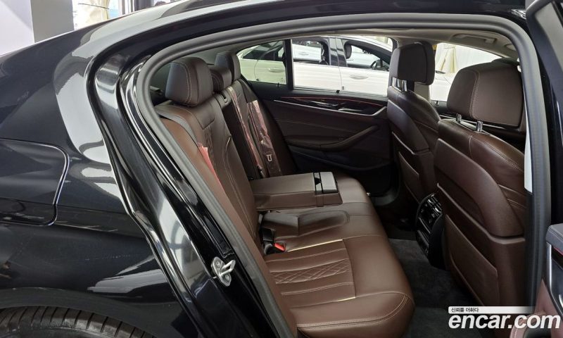 BMW 5-Series 523D Luxury