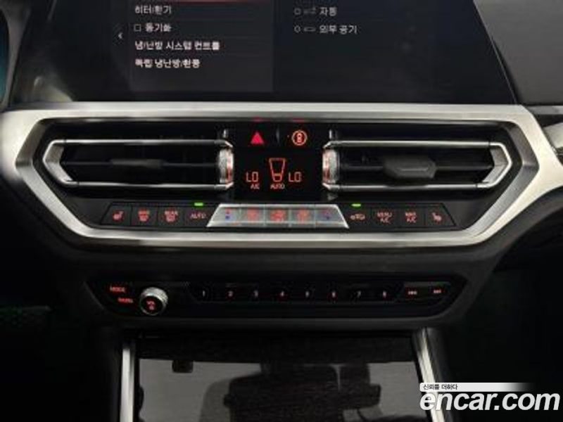 BMW 3-Series i320 Luxury