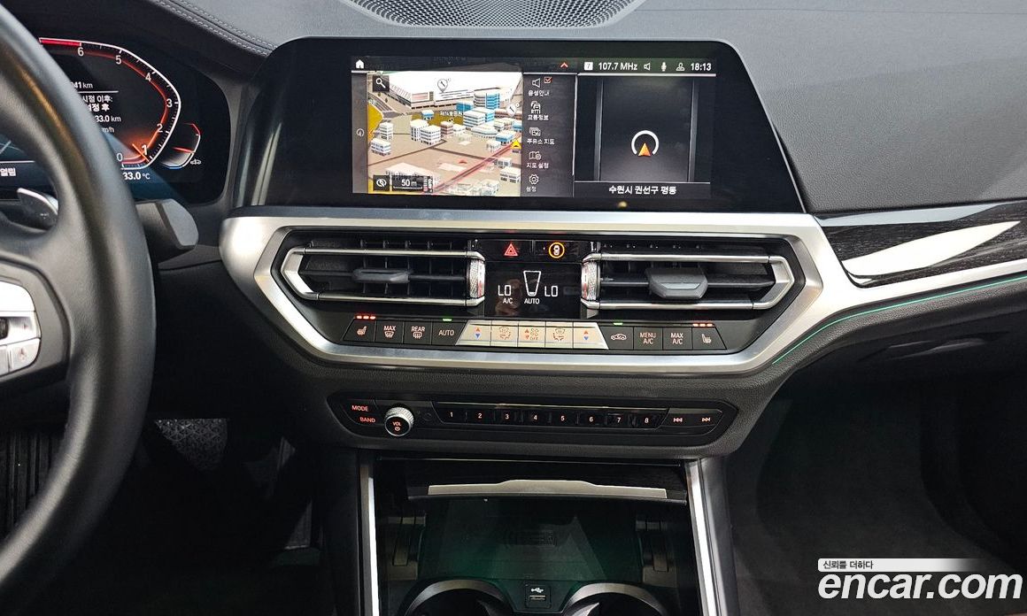 BMW 3-Series i320 Luxury