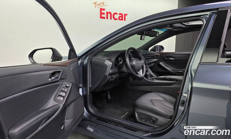 Toyota Avalon 2.5 Hybrid