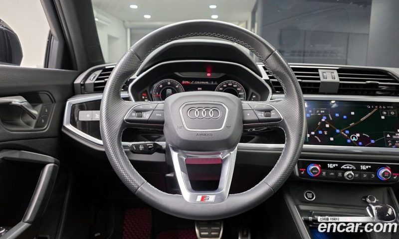 Audi Q3 35 TDI Premium Sportback