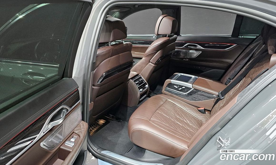BMW 7-Series 730D xDrive M Sport