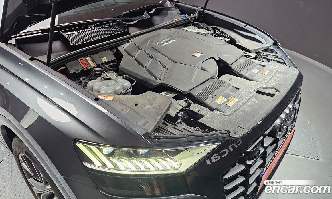 Audi Q8 55 TFSI Quattro Premium