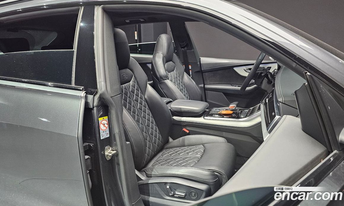 Audi Q8 55 TFSI Quattro Premium