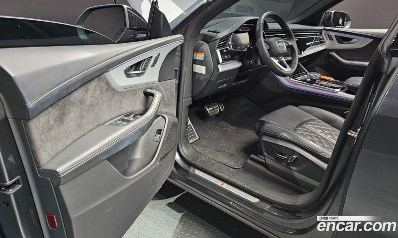 Audi Q8 55 TFSI Quattro Premium