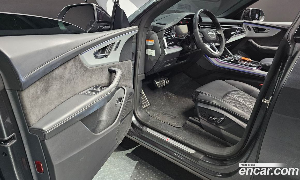 Audi Q8 55 TFSI Quattro Premium