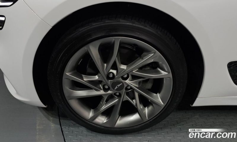 Genesis G70 Gasoline 2.0T 2WD