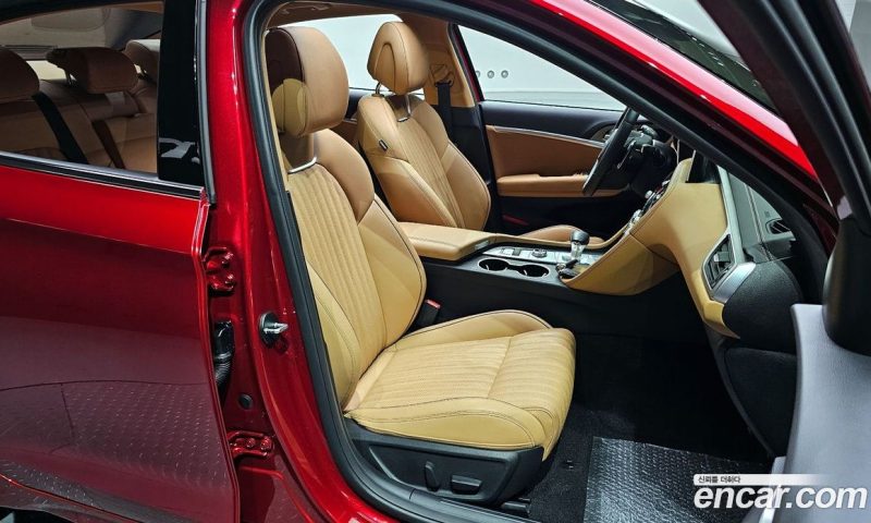 Genesis G70 Gasoline 2.0T 4WD