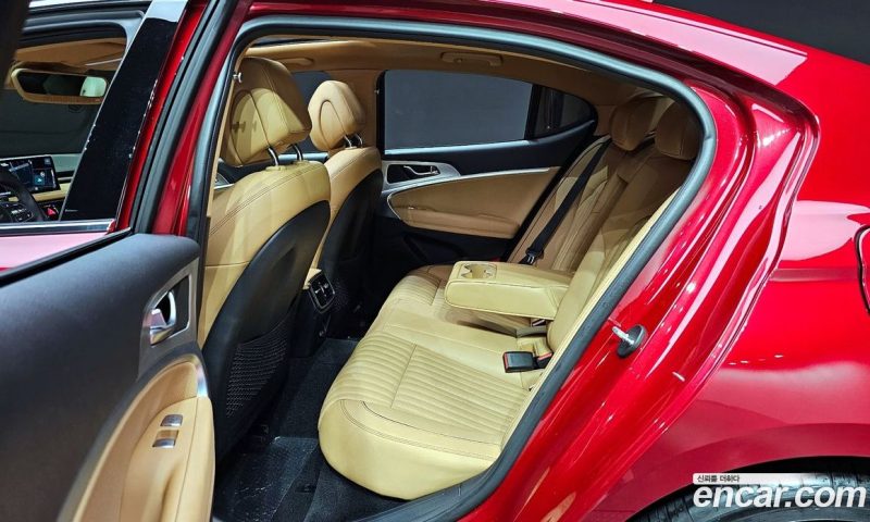 Genesis G70 Gasoline 2.0T 4WD