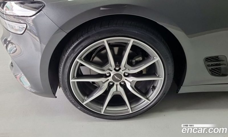 Genesis G70 Gasoline 2.0T 2WD