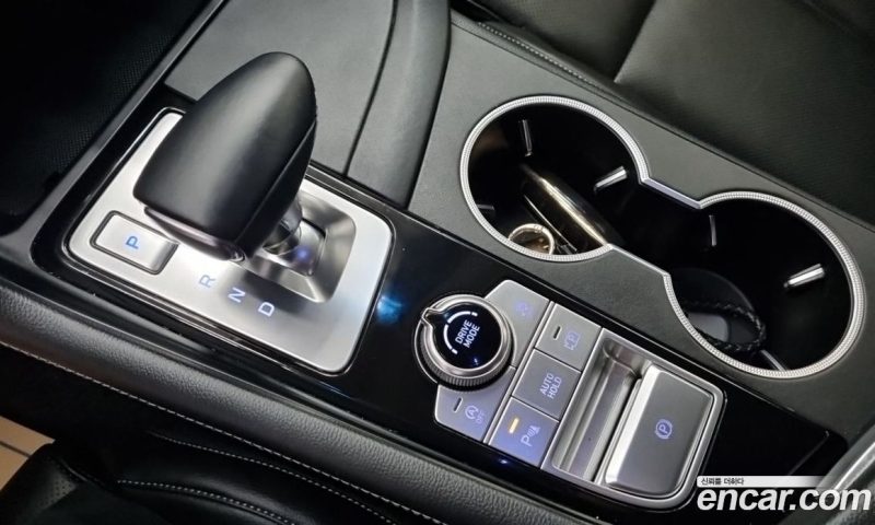 Genesis G70 Gasoline 2.0T 2WD
