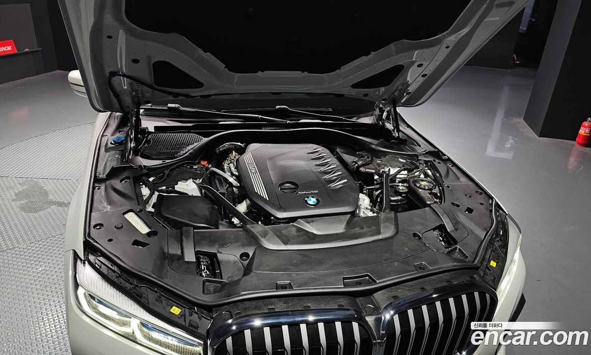 BMW 7-Series 730D xDrive M Sport