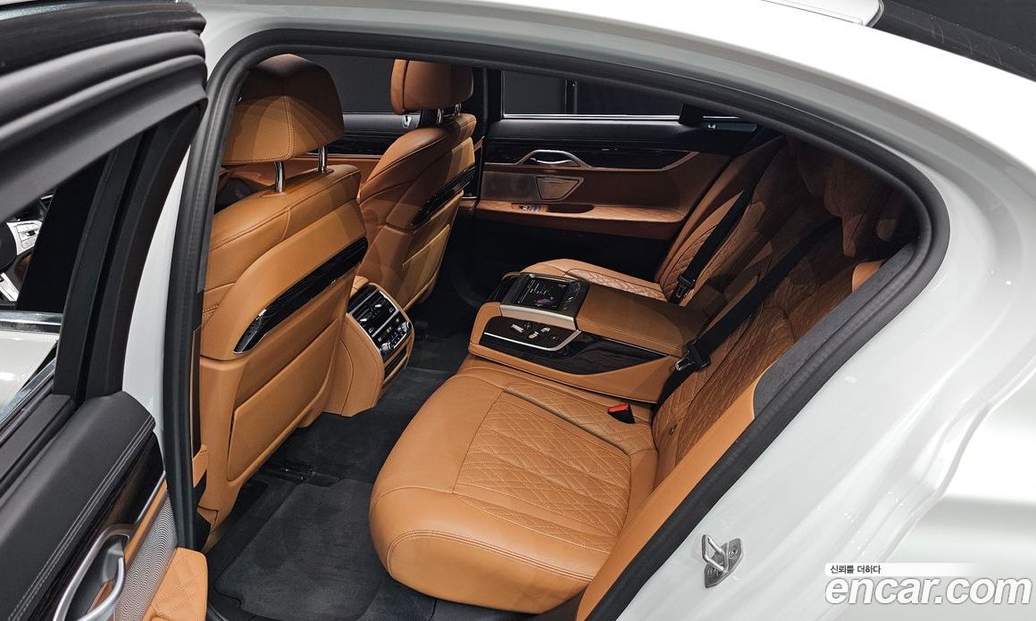 BMW 7-Series 730D xDrive M Sport