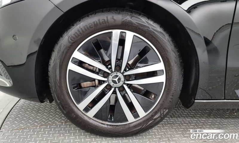 Mercedes Benz A-Class A220 Hatchback
