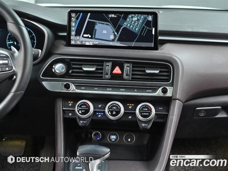 Genesis G70 Gasoline 2.0T 4WD