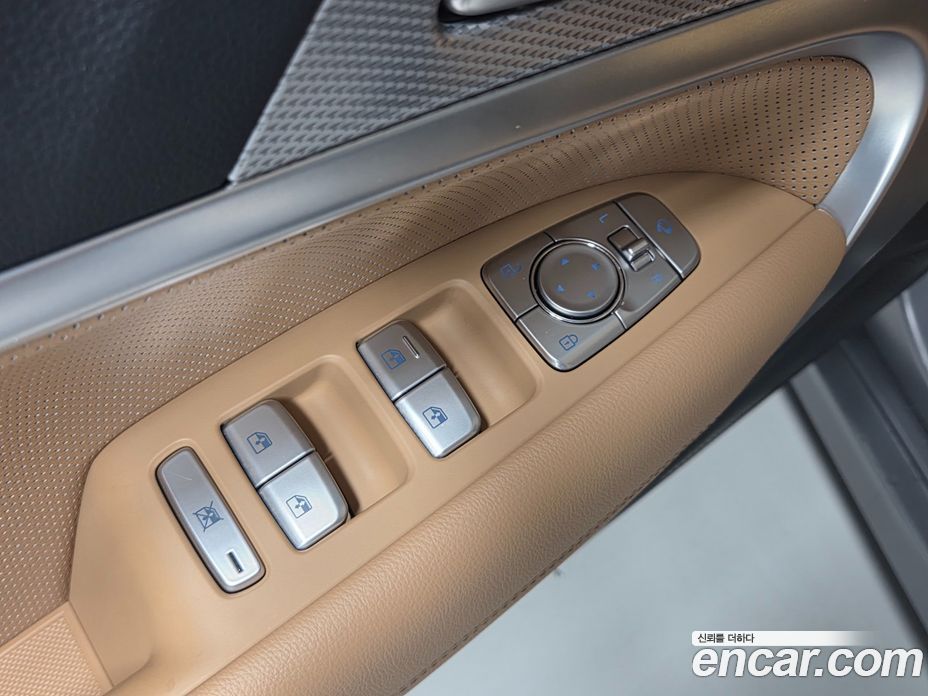 Genesis G70 Gasoline 2.0T 2WD