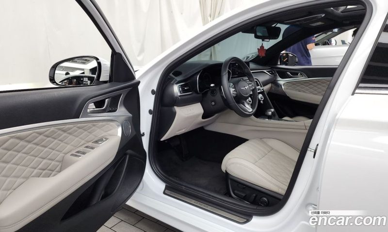 Genesis G70 Gasoline 2.0T 4WD