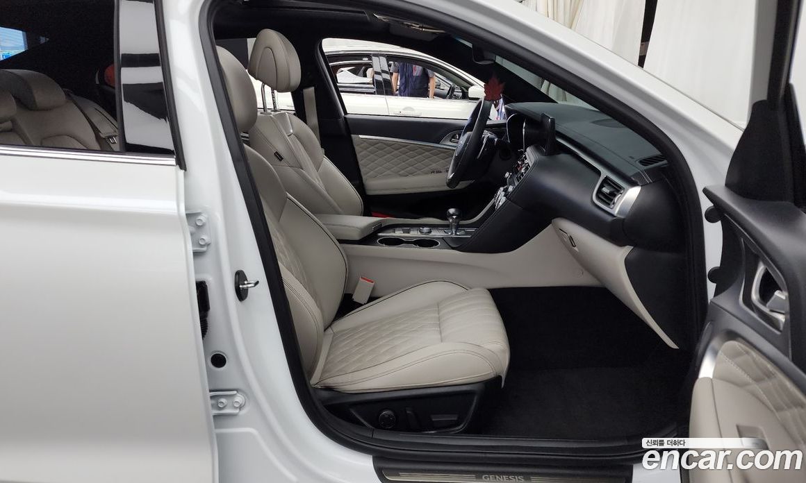 Genesis G70 Gasoline 2.0T 4WD