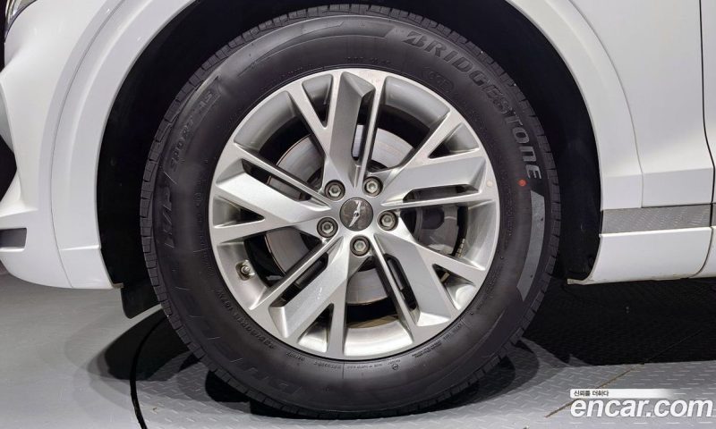 Genesis GV70 2.5T Gasoline 2WD