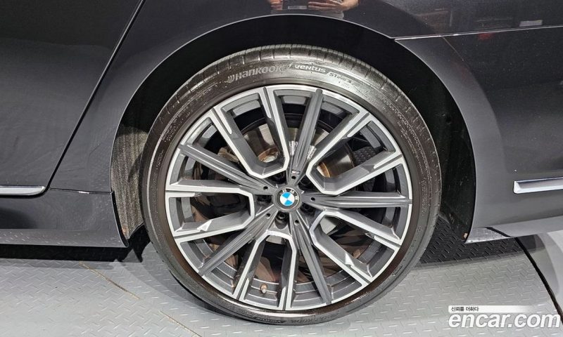 BMW 7-Series 730Ld xDrive M Sport