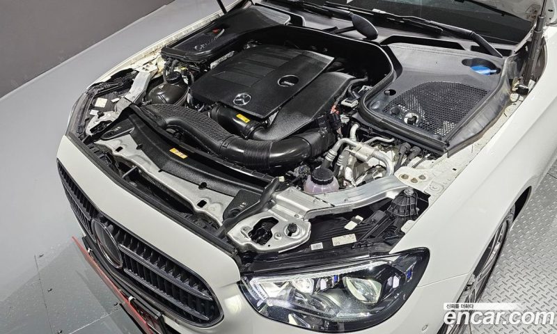 Mercedes Benz E-Class E350 4MATIC Avantgarde