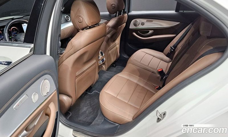Mercedes Benz E-Class E350 4MATIC Avantgarde