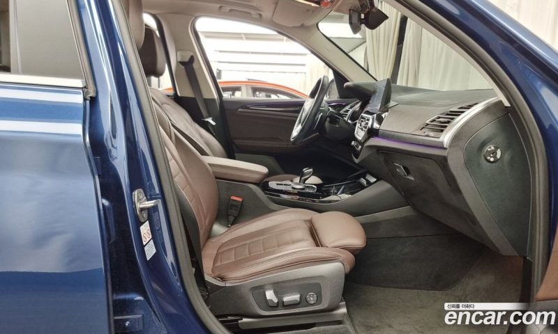 BMW X3 xDrive i20