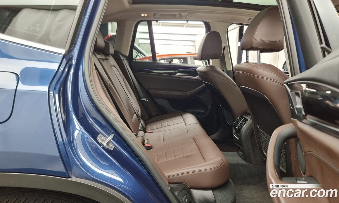BMW X3 xDrive i20