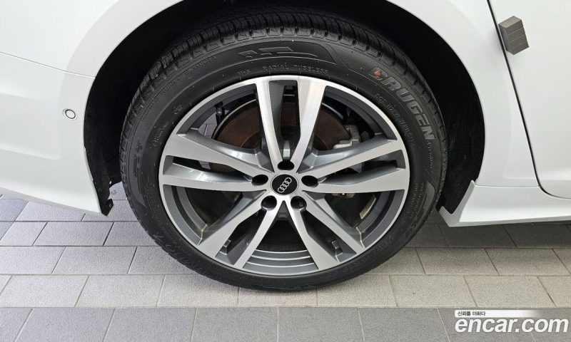 Audi A6 45 TFSI Premium