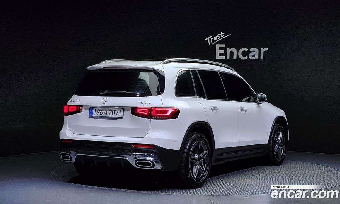 Mercedes Benz GLB-Class GLB250 4MATIC