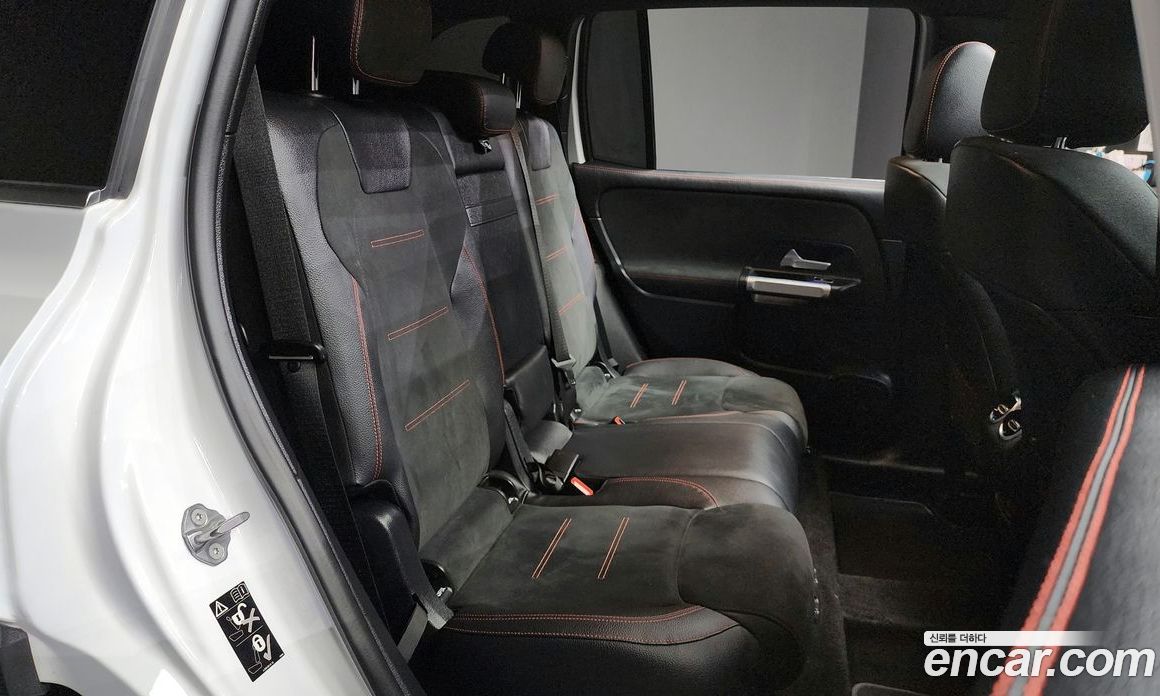 Mercedes Benz GLB-Class GLB250 4MATIC