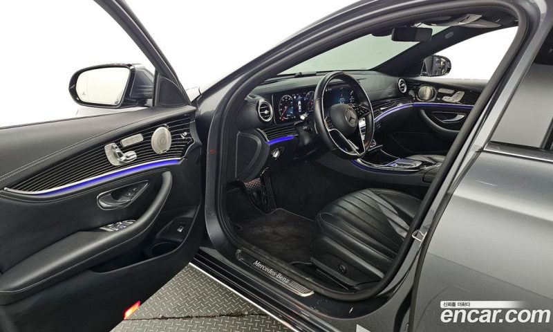 Mercedes Benz E-Class E450 4MATIC Exclusive
