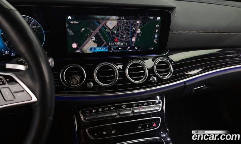 Mercedes Benz E-Class E450 4MATIC Exclusive