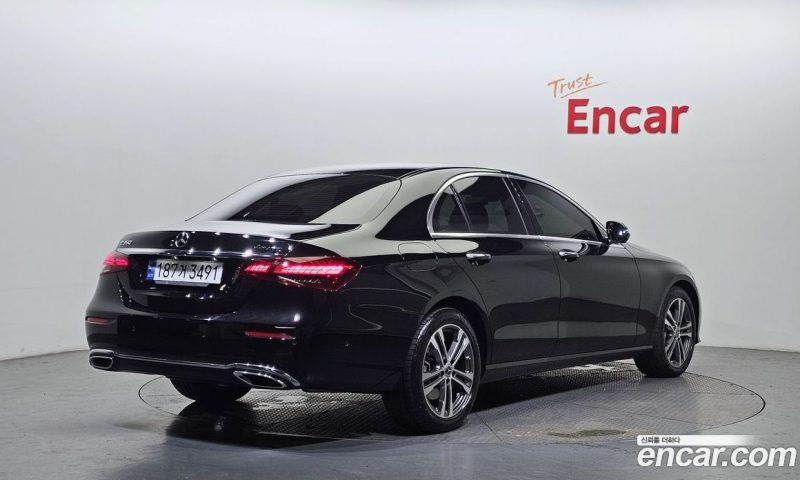 Mercedes Benz E-Class E350 4MATIC Avantgarde
