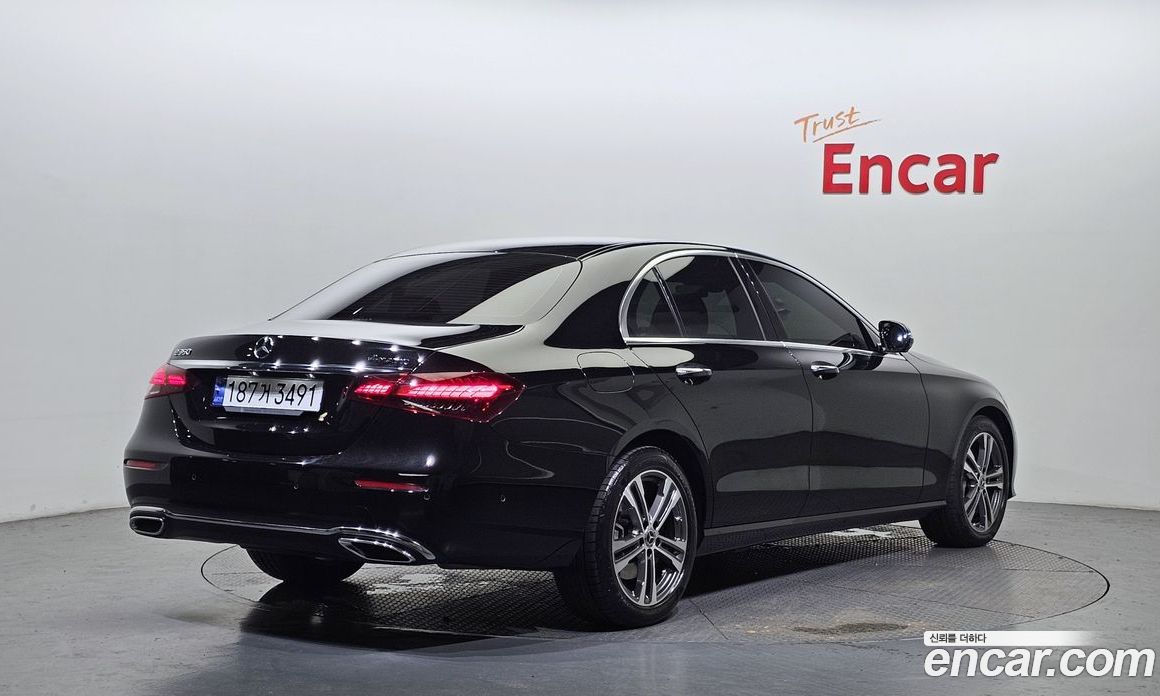Mercedes Benz E-Class E350 4MATIC Avantgarde