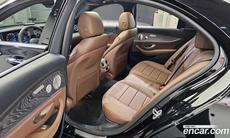 Mercedes Benz E-Class E350 4MATIC Avantgarde