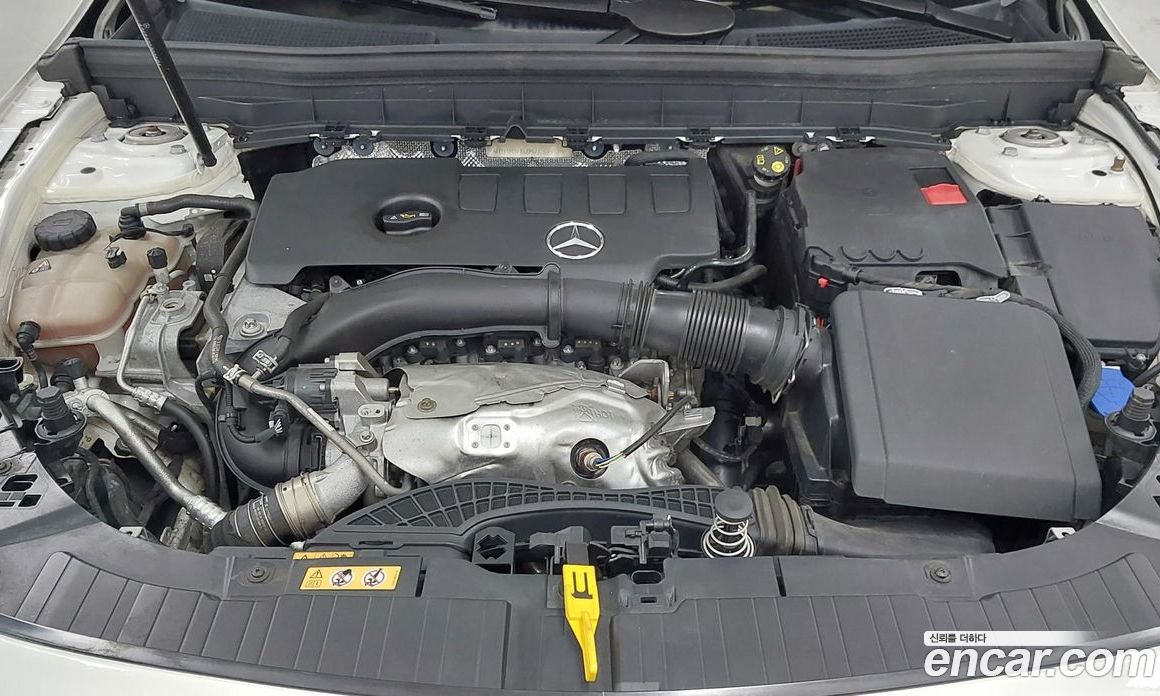 Mercedes Benz GLB-Class GLB250 4MATIC