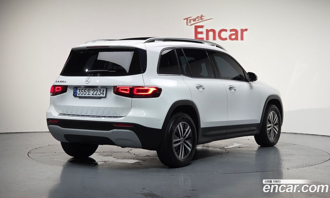 Mercedes Benz GLB-Class GLB200 D