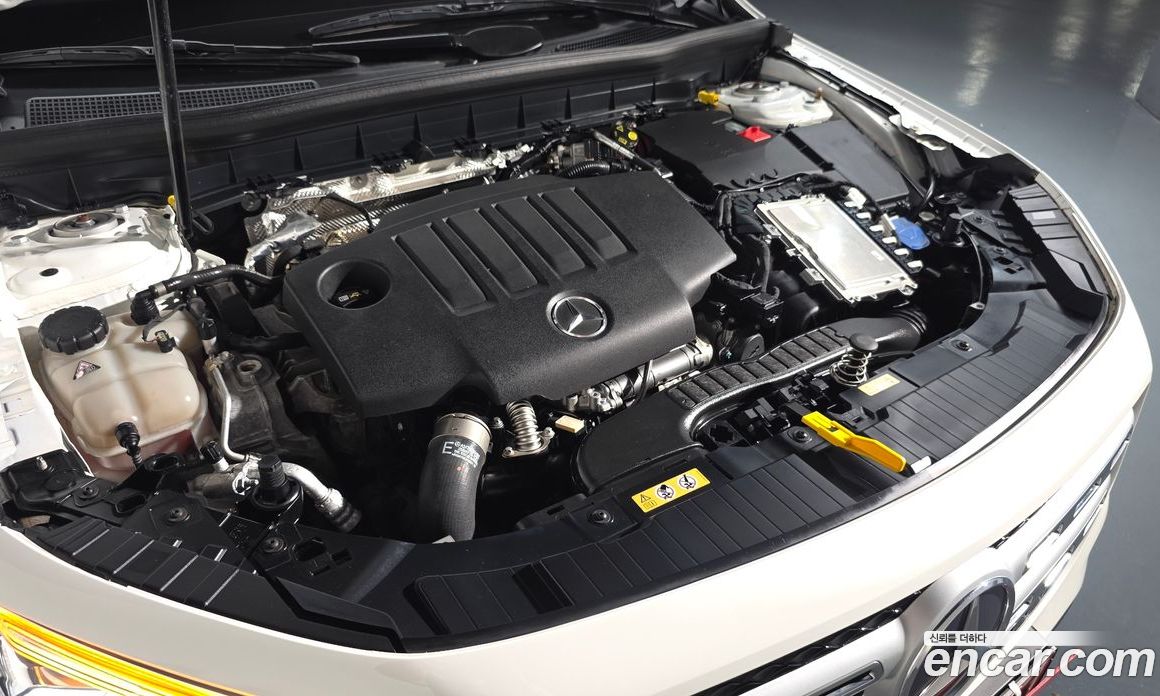 Mercedes Benz GLB-Class GLB200 D