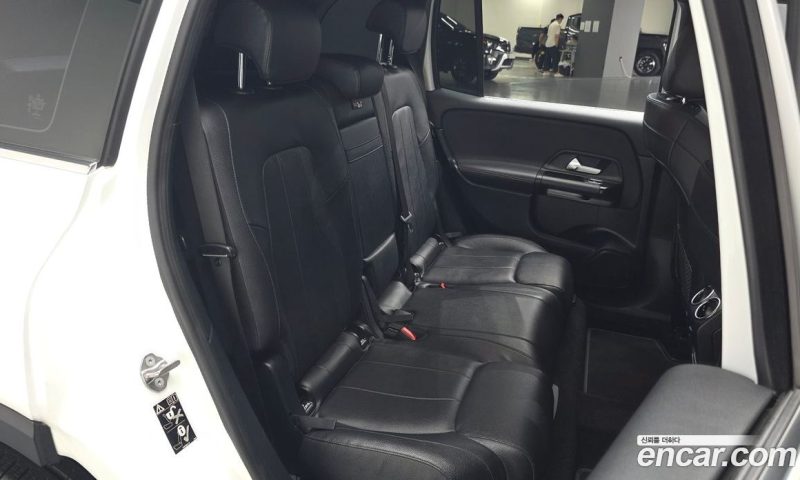 Mercedes Benz GLB-Class GLB200 D
