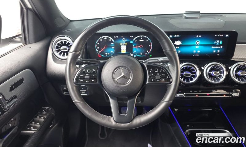 Mercedes Benz GLB-Class GLB200 D