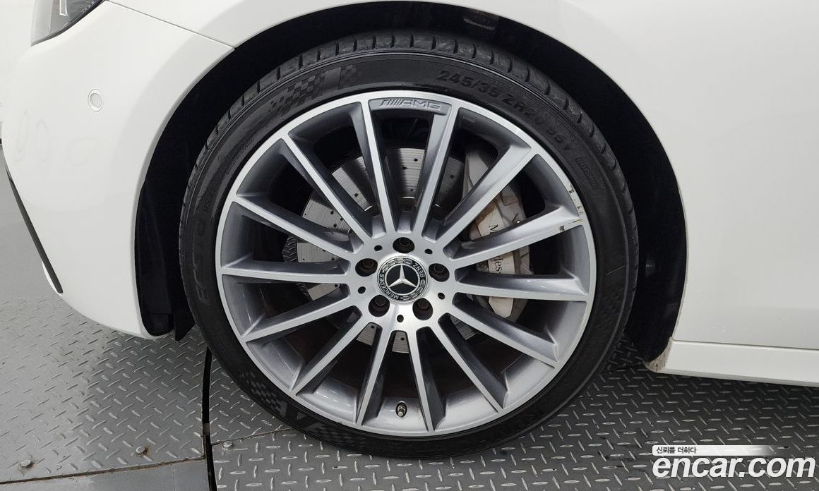 Mercedes Benz E-Class E350 4MATIC AMG Line