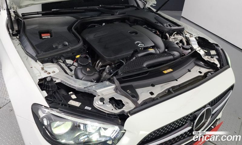 Mercedes Benz E-Class E350 4MATIC AMG Line