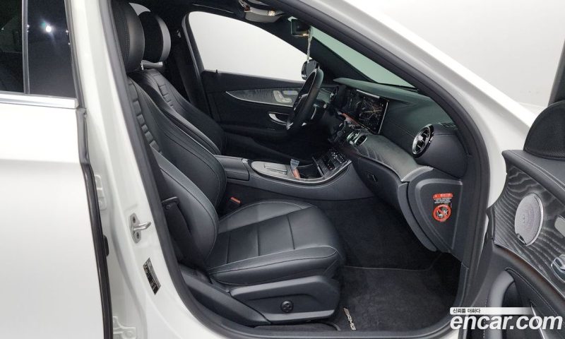 Mercedes Benz E-Class E350 4MATIC AMG Line