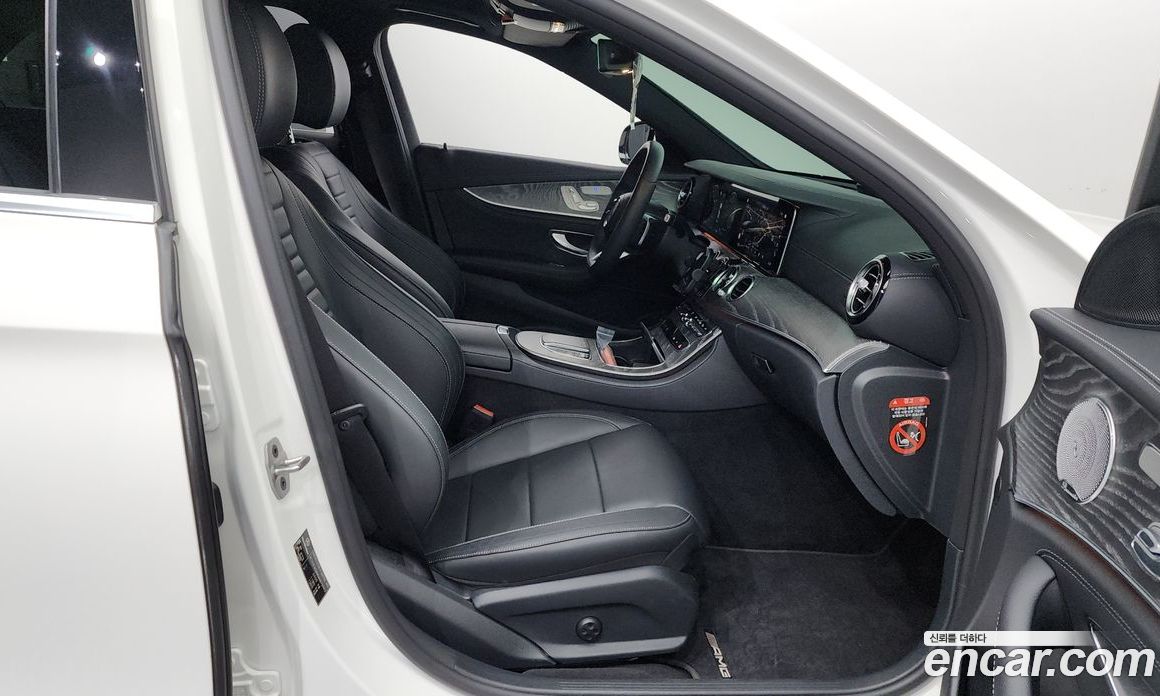 Mercedes Benz E-Class E350 4MATIC AMG Line