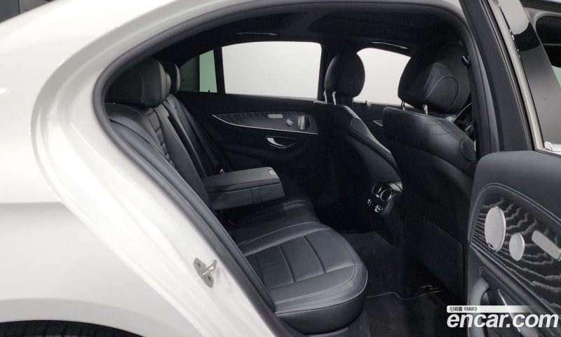 Mercedes Benz E-Class E350 4MATIC AMG Line