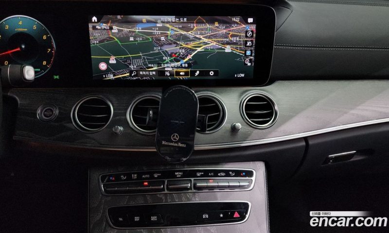 Mercedes Benz E-Class E350 4MATIC AMG Line