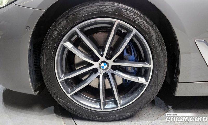 BMW 5-Series i520 M Sport