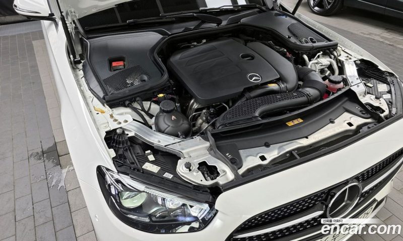 Mercedes Benz E-Class E350 4MATIC AMG Line